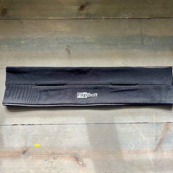 Flipbelt with zipper pocket - Picture 1 of 4